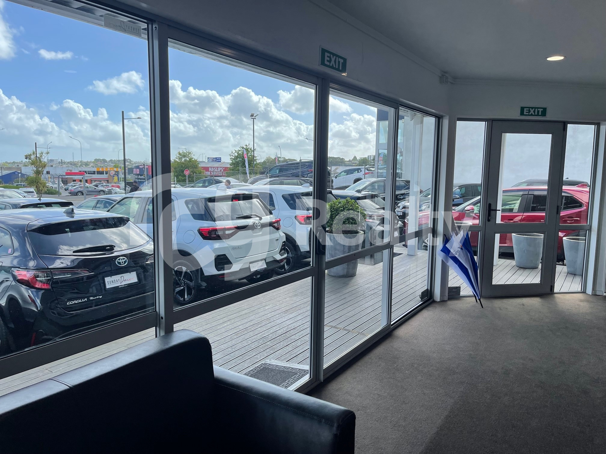 Cost Effective Car Sales Yard In Mt Wellington RCG Realty