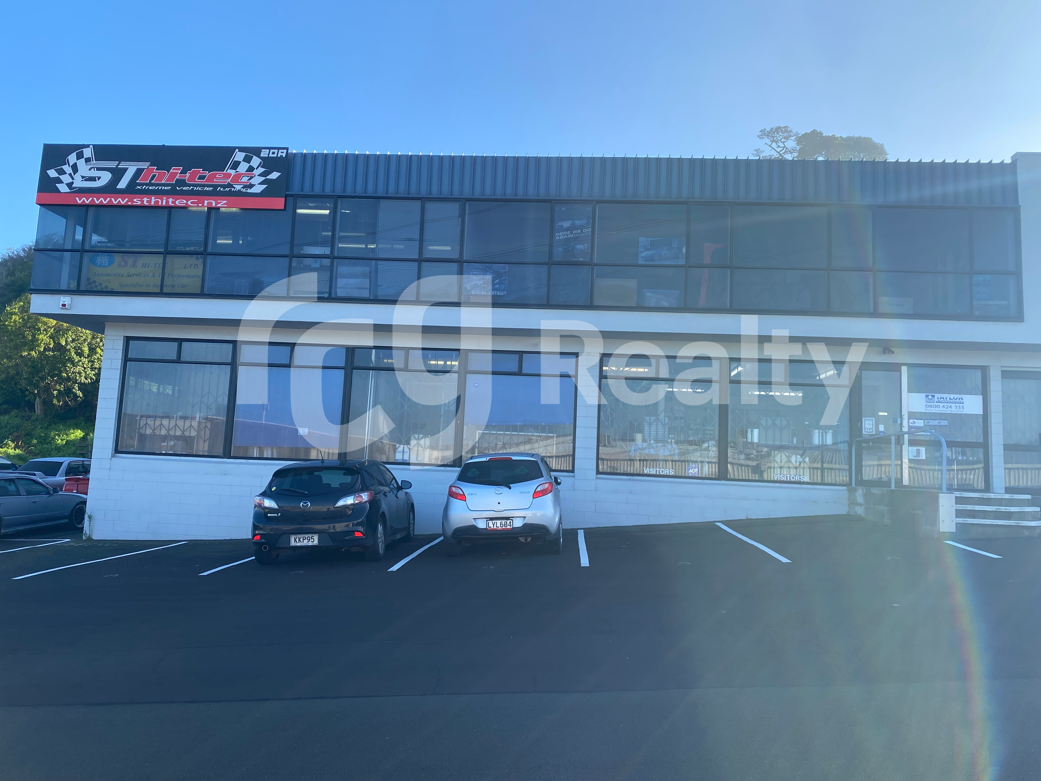 Industrial Mt Wellington Warehouse ++ RCG Realty