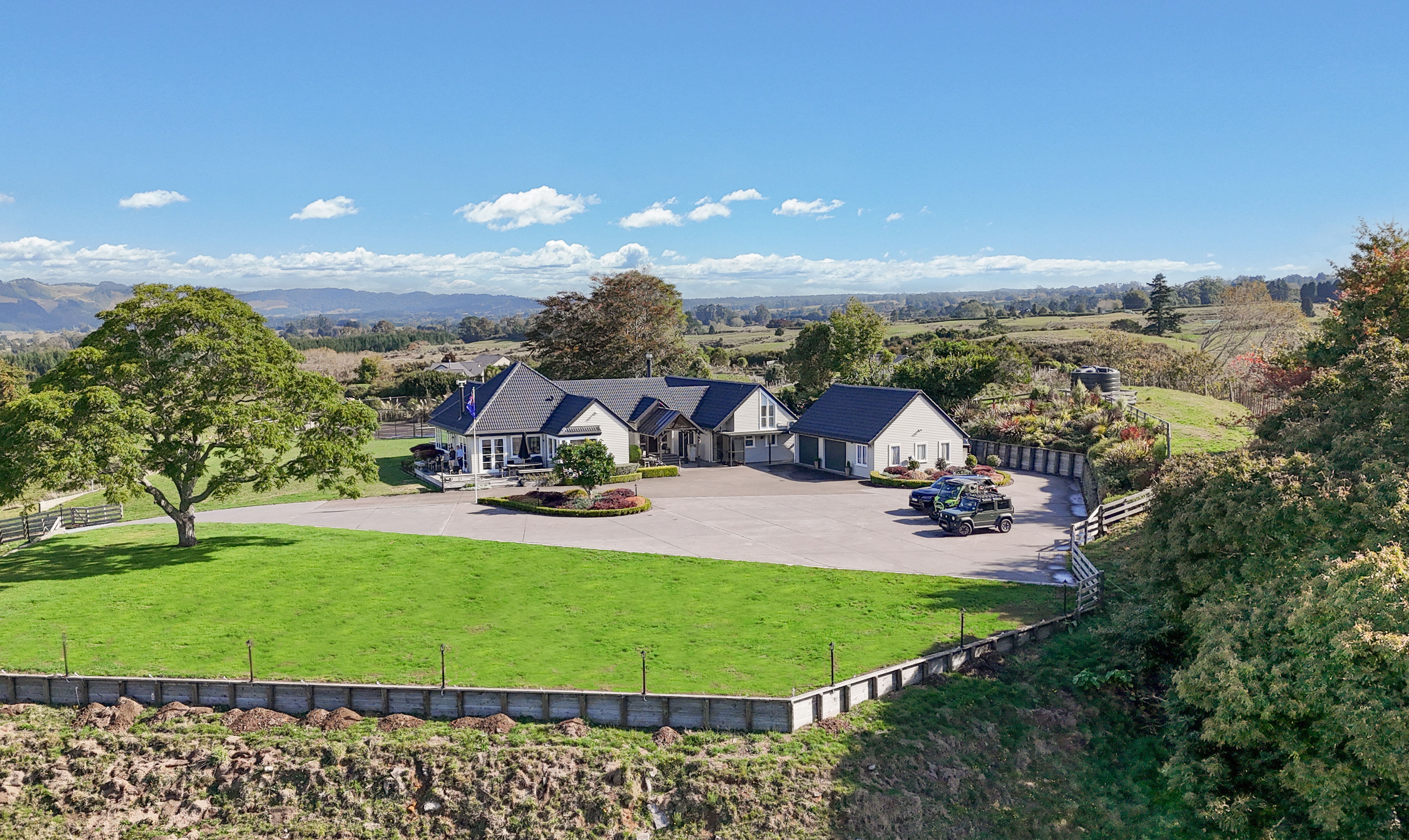 Premium New Zealand lakefront property showcasing market quality